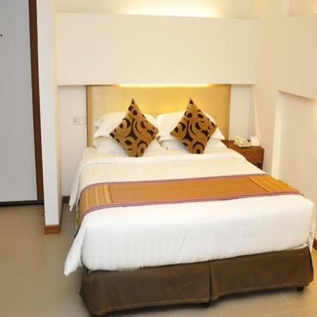 The Rgn City Lodge Rangum Exterior foto