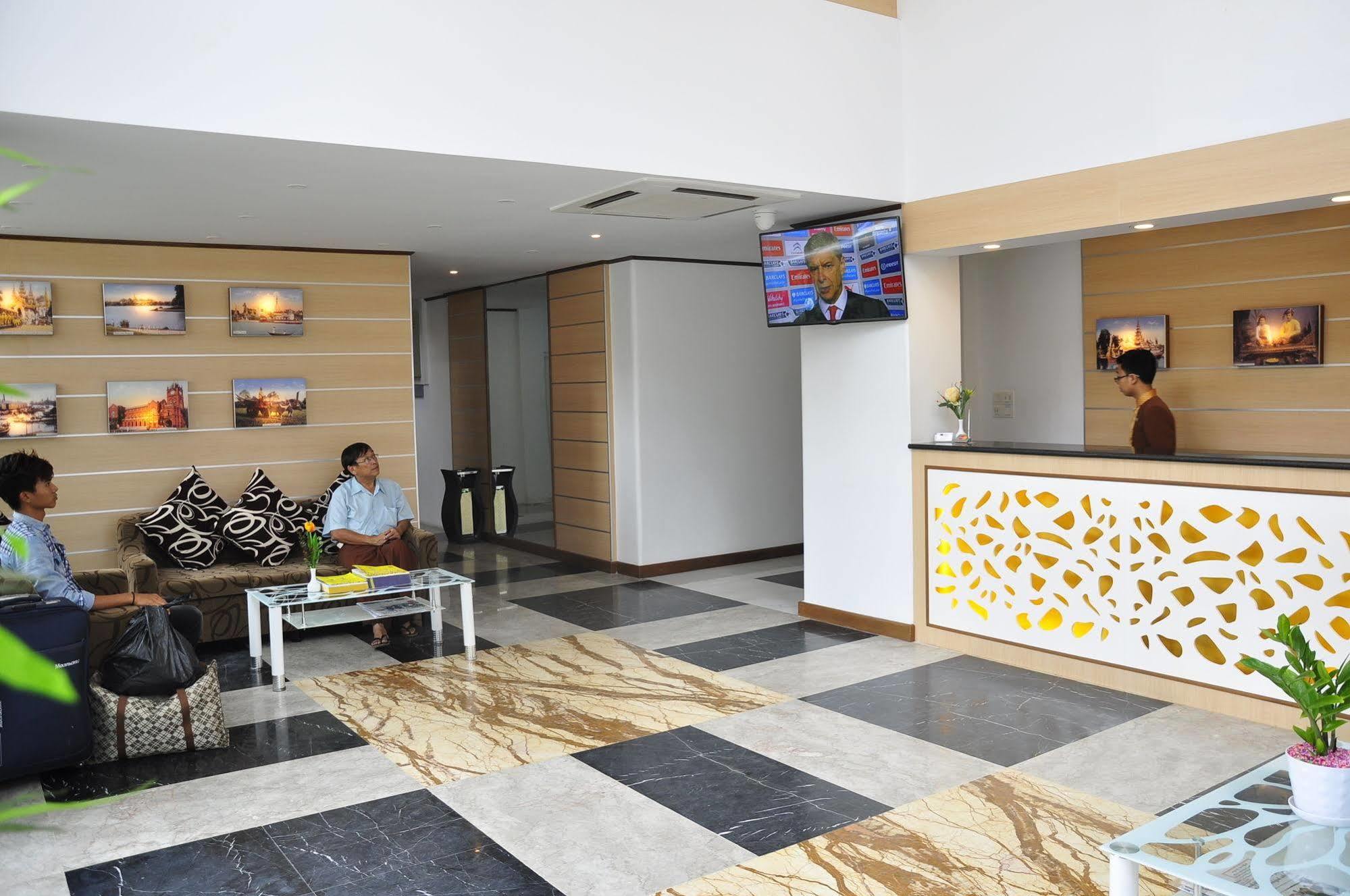 The Rgn City Lodge Rangum Exterior foto